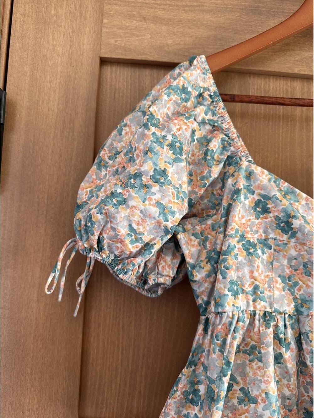 English Factory Women's Floral Puff Sleeve Top Teal, Orange & Cream size Large - Picture 5 of 12